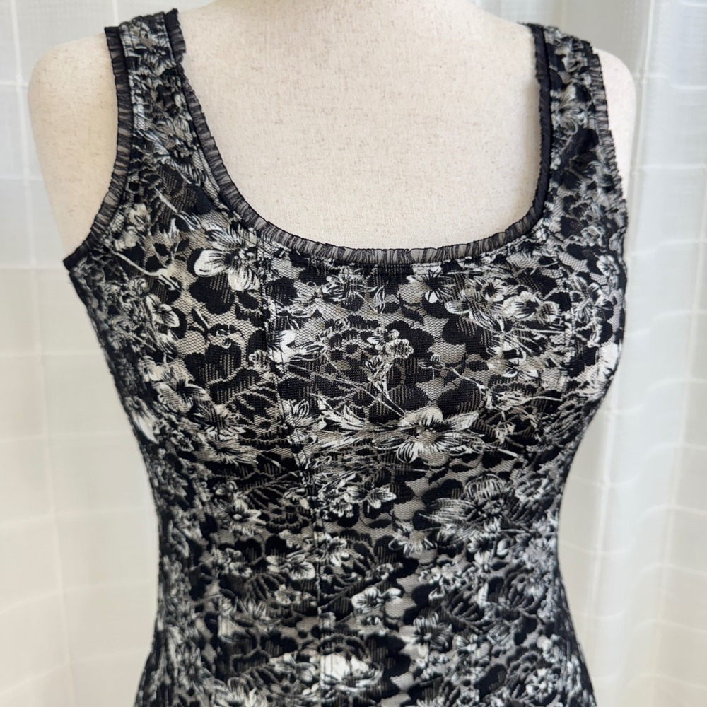 White House Black Market Y2K Style Tank Girly Lace Hem and Corset Look